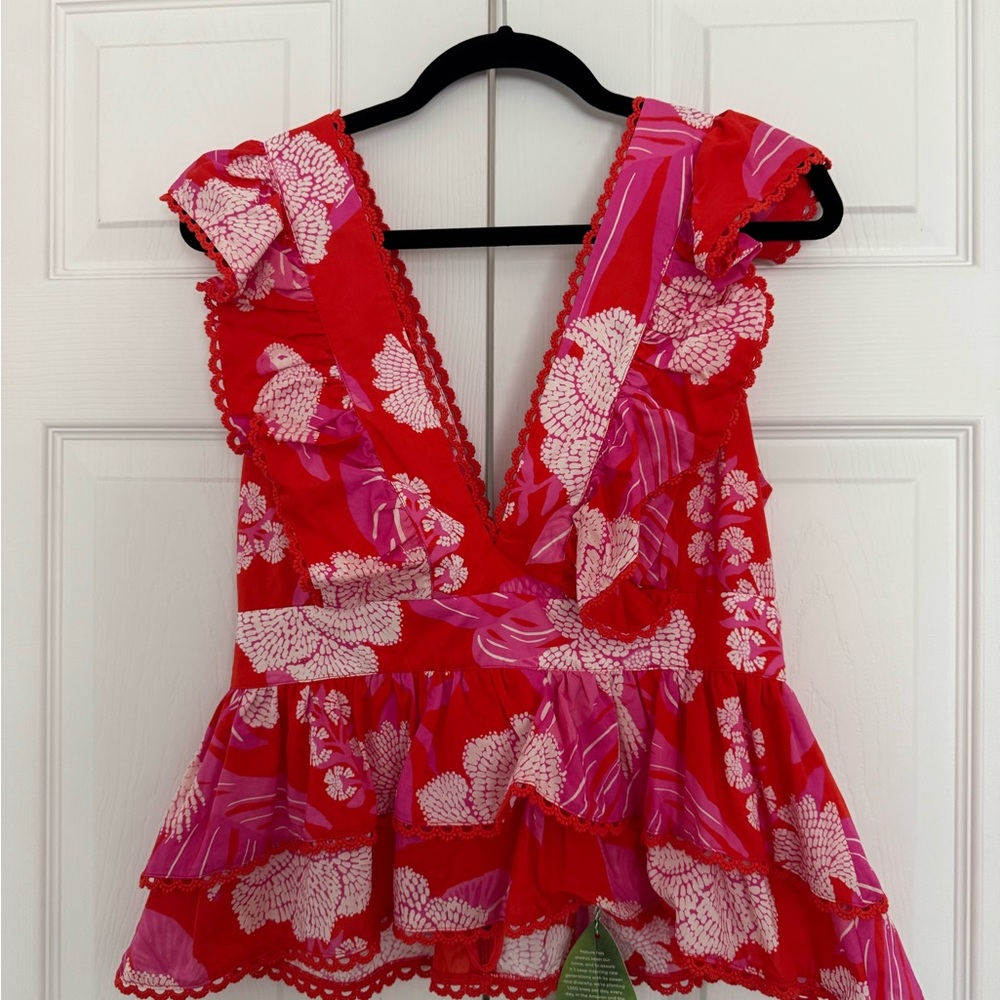 Farm Rio NWT Red & Pink Floral Ruffle Blouse - Size M 🌸💃